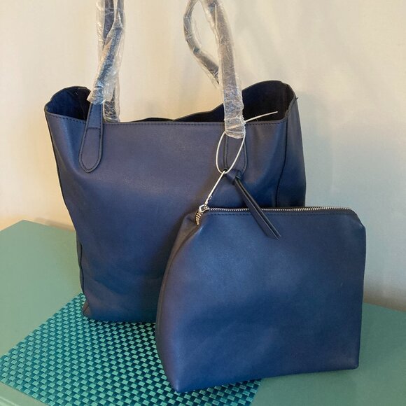 Steve Madden NWT 2 Pc. Set ~ Navy Shoulder Bag with Matching Zipper Pouch - Picture 5 of 16